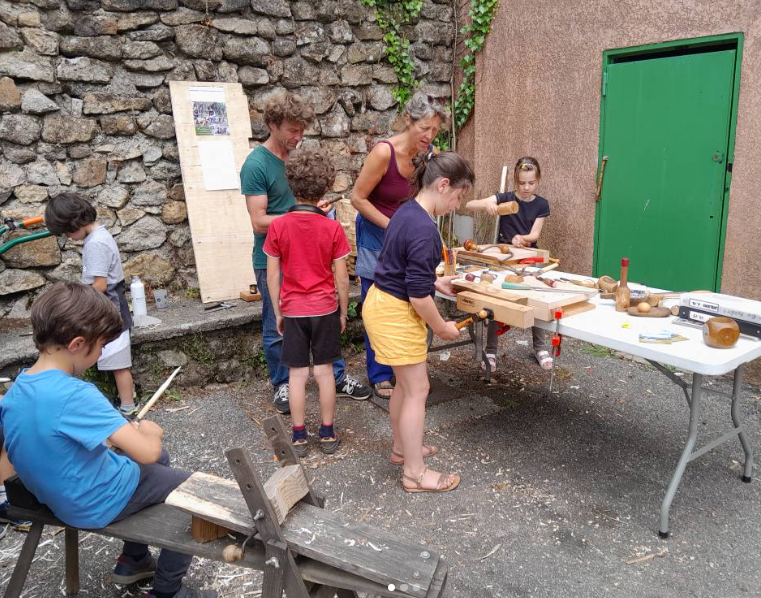 Stage de la Toussaint “Je fabrique mes objets en bois” – Verrières le Buisson (91)